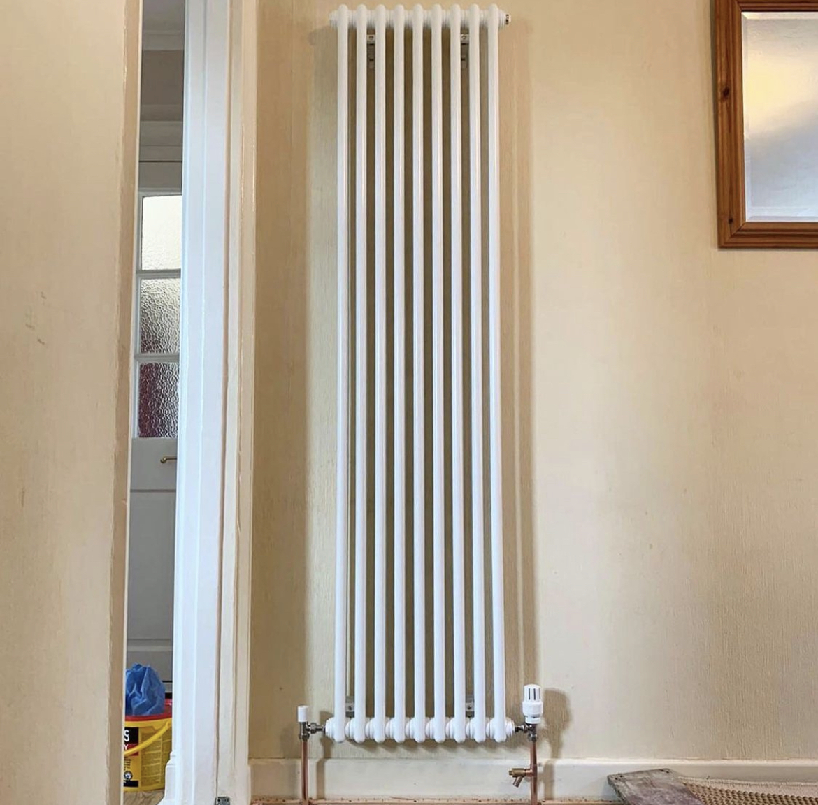 Vita Column Vertical White