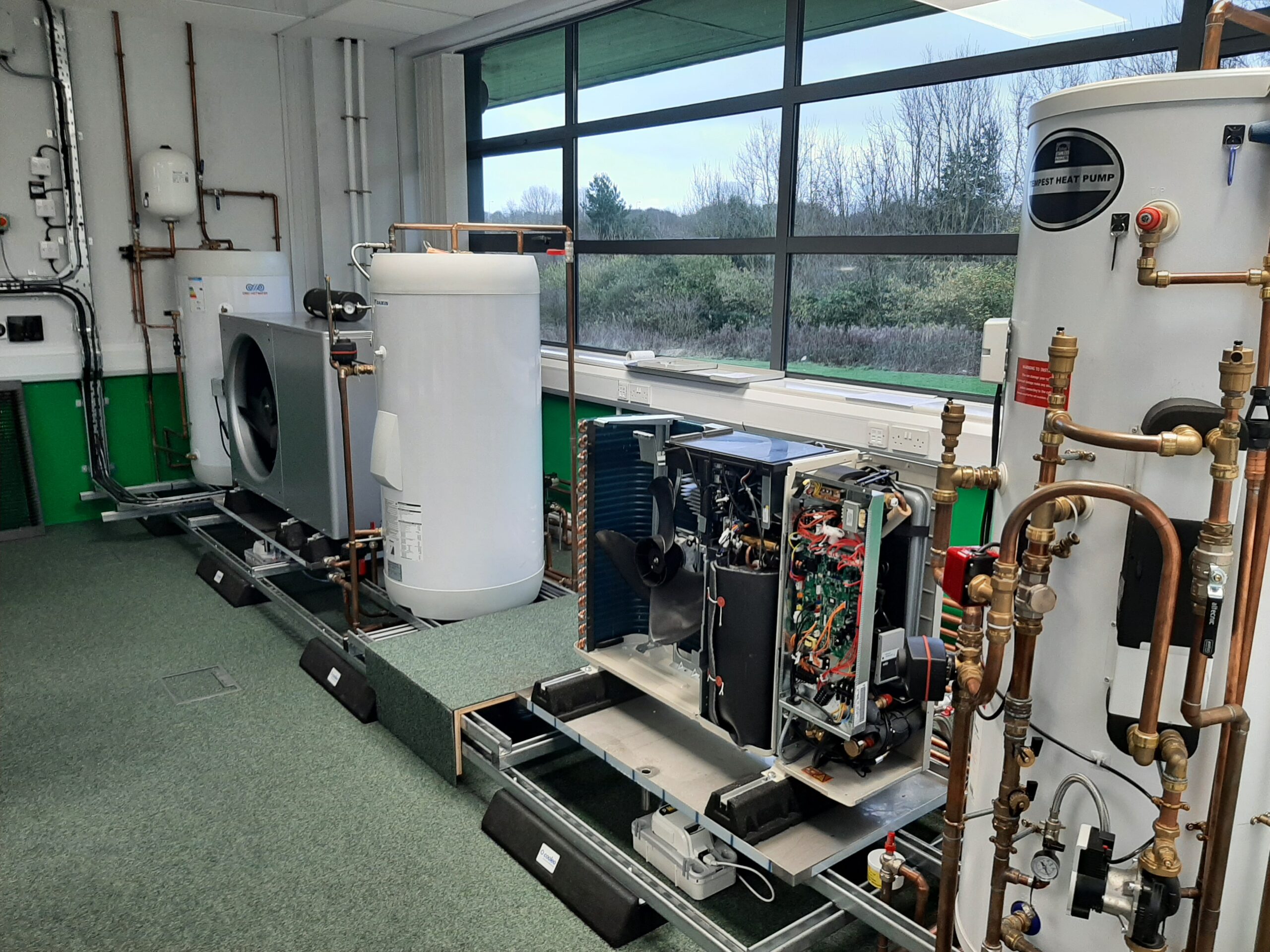Stelrad contributes to new heat pump training centre in the north east